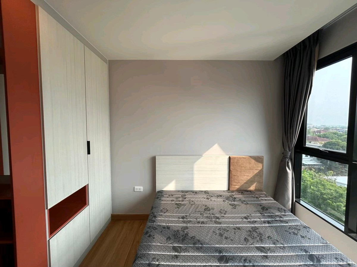 For RentCondoSamut Prakan,Samrong : 📍Room available, ready to move in on May 1, 2026, good location, convenient travel, next to Srinakarin Road. Near the Yellow Line