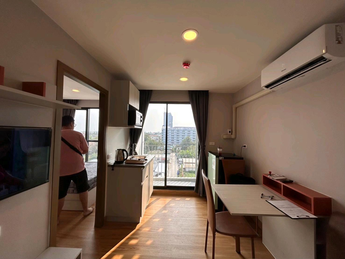 For RentCondoSamut Prakan,Samrong : 📍Room available, ready to move in on May 1, 2026, good location, convenient travel, next to Srinakarin Road. Near the Yellow Line