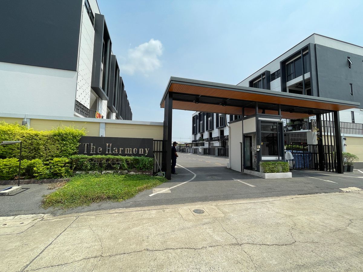 ให้เช่าทาวน์โฮมนวมินทร์ รามอินทรา : ให้เช่า The Harmony Ramintra 62 ทาวน์โฮม 4 ชั้น 48 ตรว. 3 นอน 4 น้ำ หลังมุม เหมาะทำโฮมออฟฟิต