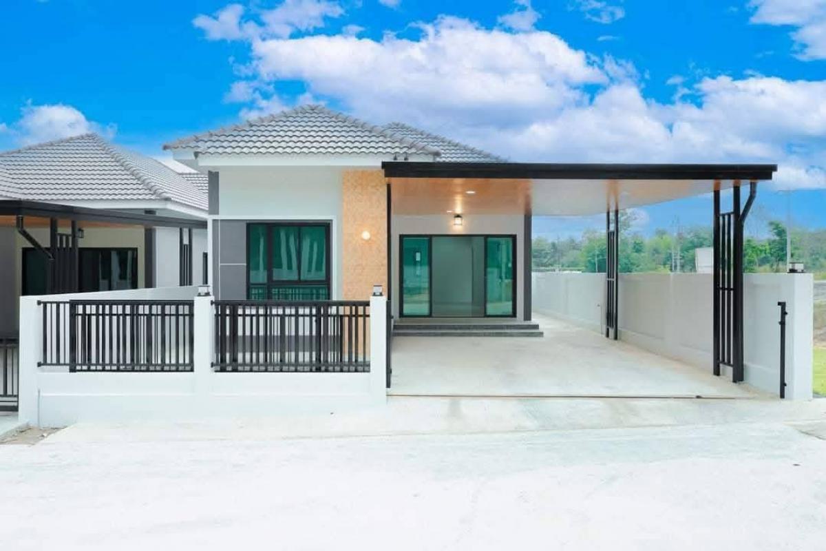 For SaleHouseRayong : Large detached house for sale, area 50 sq m, Nikhom Phatthana District, Rayong Province