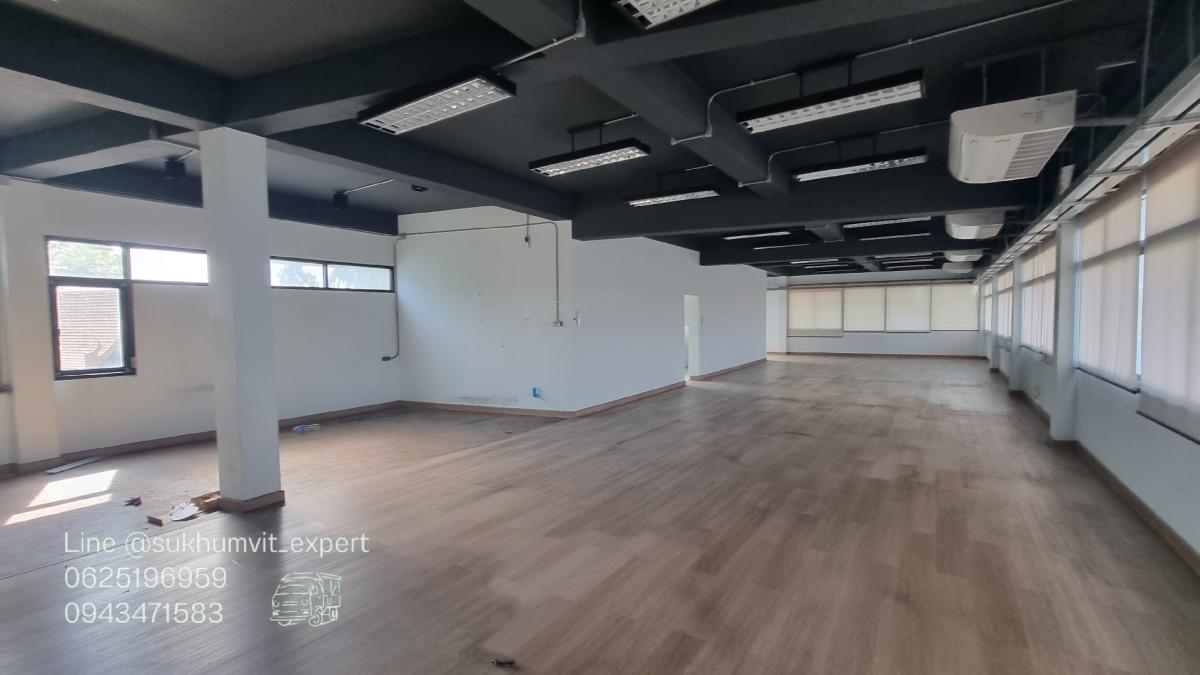 ให้เช่าอาคารพาณิชย์คลองเตย กล้วยน้ำไท : พระราม 4  ให้เช่าอาคารพาณิชย์ ใกล้ MRTเหมาะทำโชว์รูม ออฟฟิศ จอดรถได้ 10 คัน