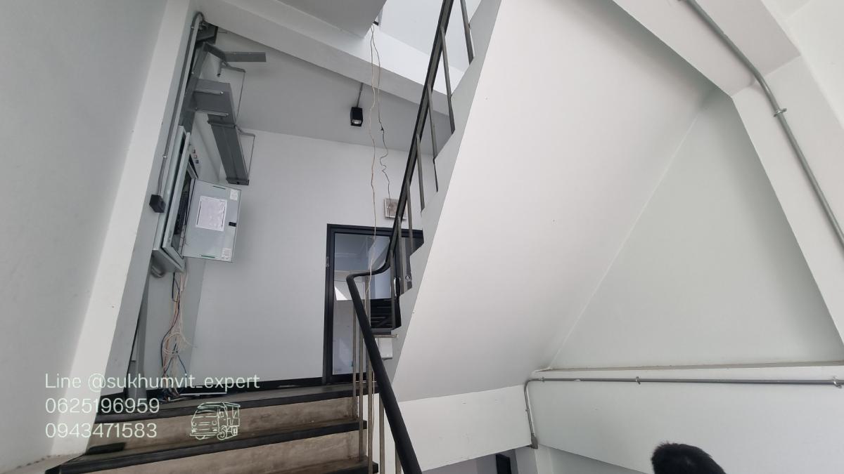 ให้เช่าอาคารพาณิชย์คลองเตย กล้วยน้ำไท : พระราม 4  ให้เช่าอาคารพาณิชย์ ใกล้ MRTเหมาะทำโชว์รูม ออฟฟิศ จอดรถได้ 10 คัน