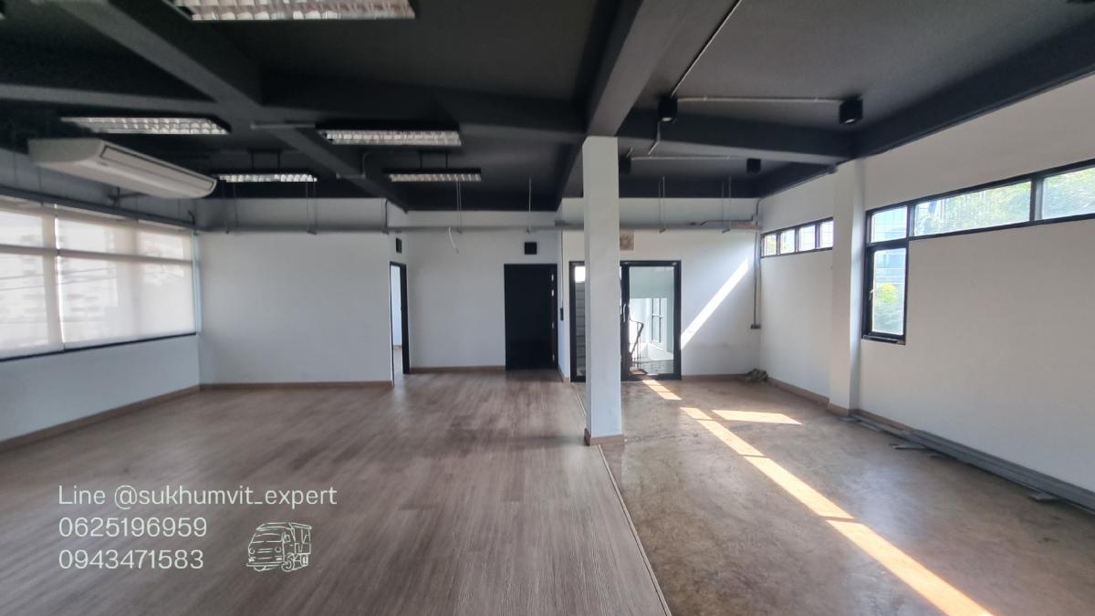 ให้เช่าอาคารพาณิชย์คลองเตย กล้วยน้ำไท : พระราม 4  ให้เช่าอาคารพาณิชย์ ใกล้ MRTเหมาะทำโชว์รูม ออฟฟิศ จอดรถได้ 10 คัน