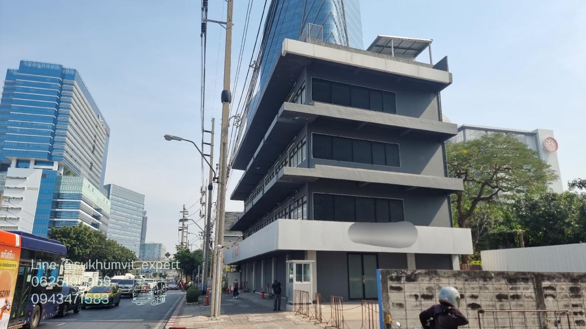 ให้เช่าอาคารพาณิชย์คลองเตย กล้วยน้ำไท : พระราม 4  ให้เช่าอาคารพาณิชย์ ใกล้ MRTเหมาะทำโชว์รูม ออฟฟิศ จอดรถได้ 10 คัน