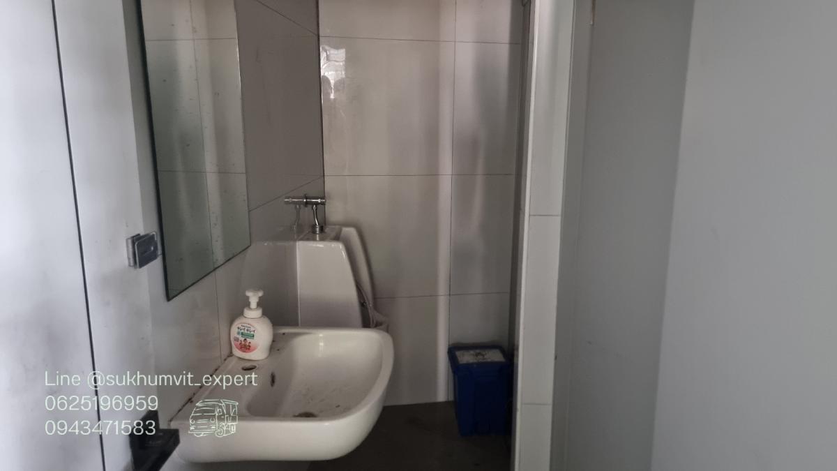 ให้เช่าอาคารพาณิชย์คลองเตย กล้วยน้ำไท : พระราม 4  ให้เช่าอาคารพาณิชย์ ใกล้ MRTเหมาะทำโชว์รูม ออฟฟิศ จอดรถได้ 10 คัน