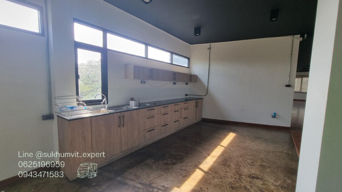 ให้เช่าอาคารพาณิชย์คลองเตย กล้วยน้ำไท : พระราม 4  ให้เช่าอาคารพาณิชย์ ใกล้ MRTเหมาะทำโชว์รูม ออฟฟิศ จอดรถได้ 10 คัน