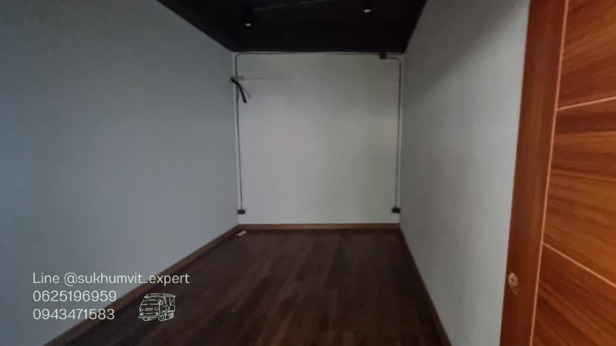 ให้เช่าอาคารพาณิชย์คลองเตย กล้วยน้ำไท : พระราม 4  ให้เช่าอาคารพาณิชย์ ใกล้ MRTเหมาะทำโชว์รูม ออฟฟิศ จอดรถได้ 10 คัน