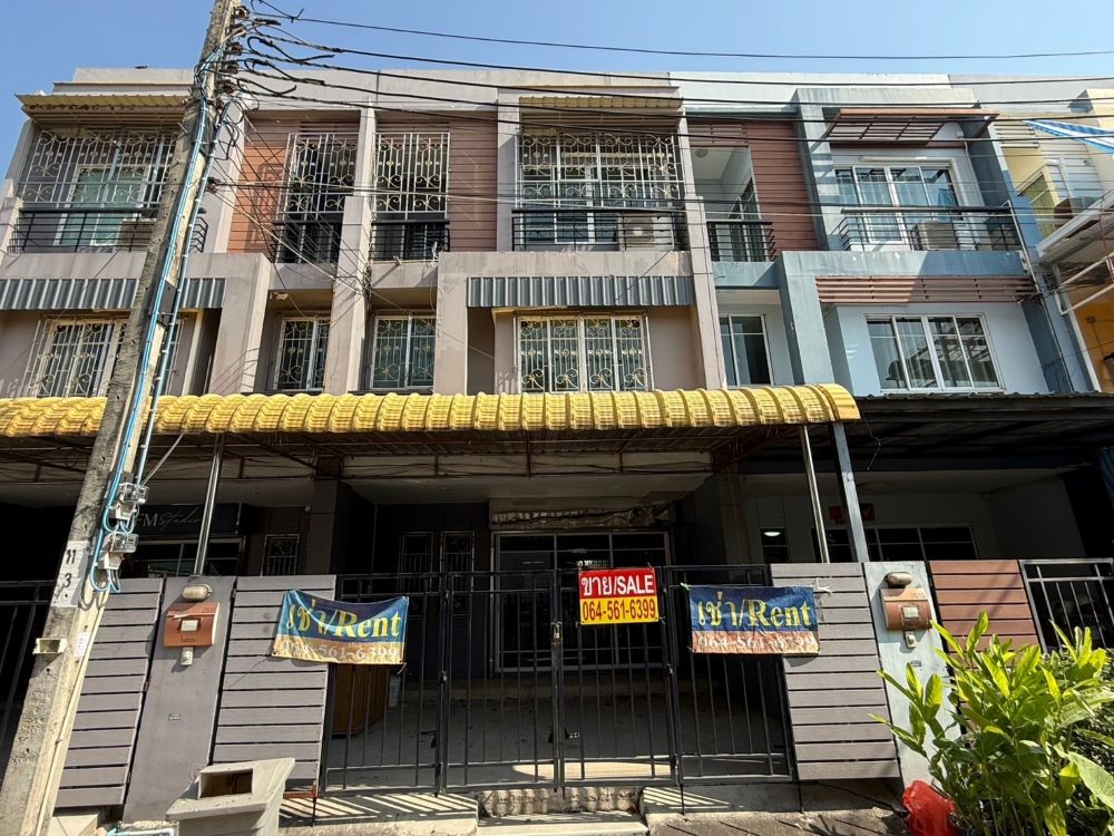 For SaleTownhomeEakachai, Bang Bon : For sale: 3-storey townhouse, The Plant City Village, Sathorn, good location, convenient transportation, near Siam University