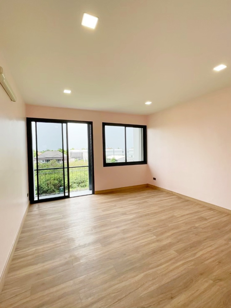 ให้เช่าทาวน์โฮมนวมินทร์ รามอินทรา : ให้เช่า The Harmony Ramintra 62 ทาวน์โฮม 4 ชั้น 48 ตรว. 3 นอน 4 น้ำ หลังมุม เหมาะทำโฮมออฟฟิต