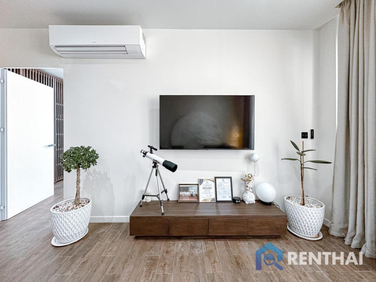 For SaleCondoPhuket : Sunny Moon Studio 1bed in Phuket: Fully Furnished + Pool, Gym & Parking