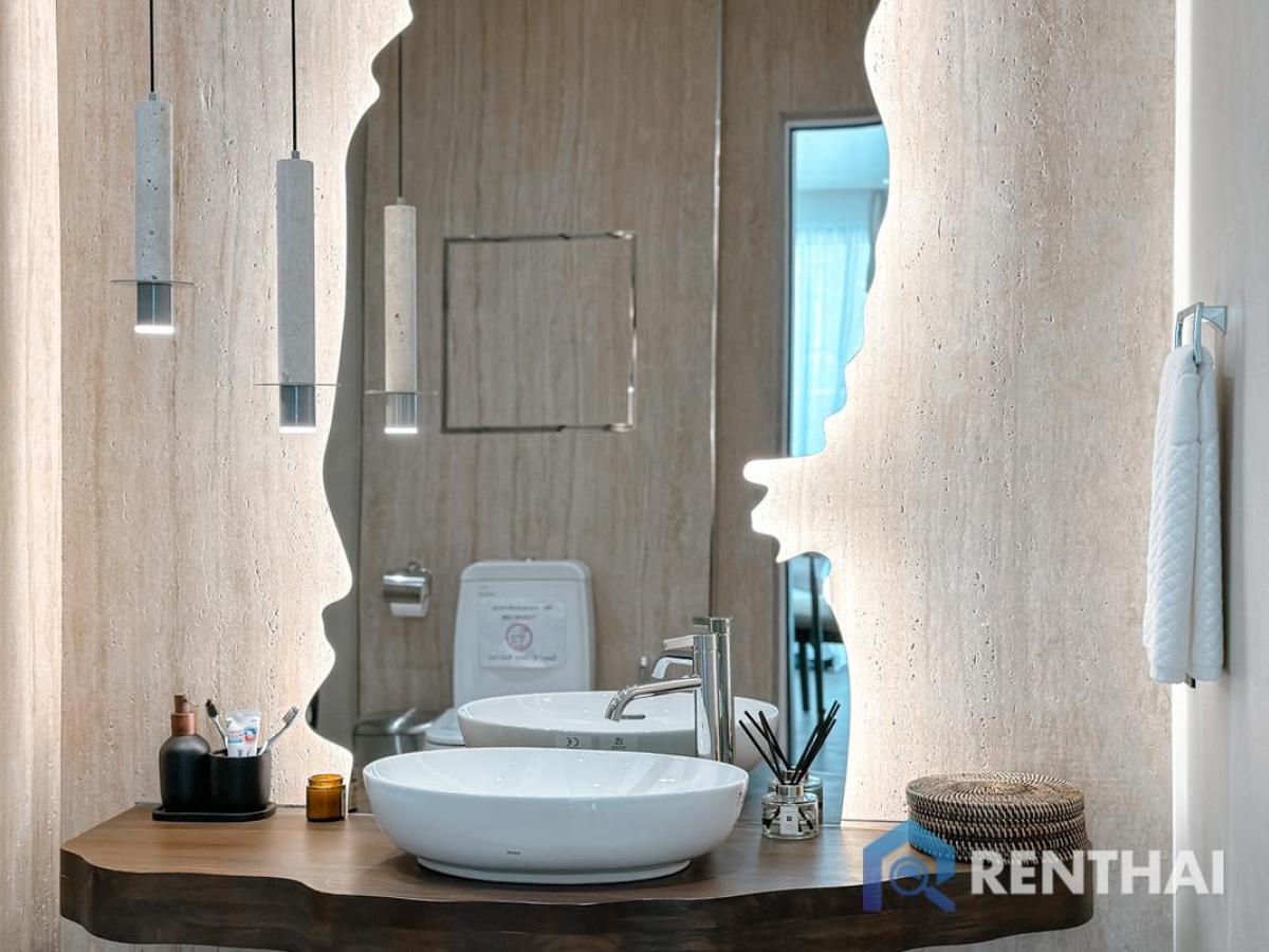 For SaleCondoPhuket : Sunny Moon Studio 1bed in Phuket: Fully Furnished + Pool, Gym & Parking