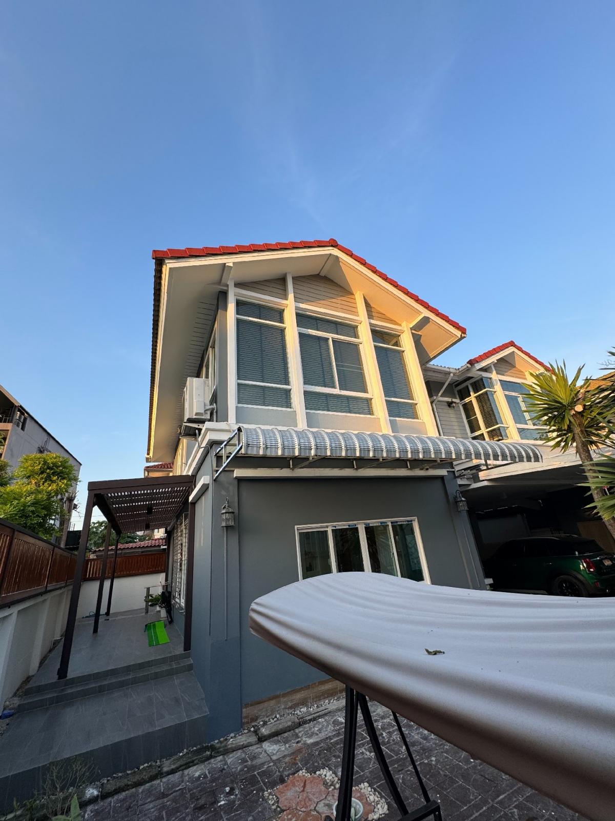 ขายบ้านโชคชัย4 ลาดพร้าว71 : ขายบ้านลาดพร้าว 71 พร้อมเฟอร์นิเจอร์ทั้งหลัง  8,900,000 (ไม่รวมค่าโอน ) 3 ห้องนอน 3 ห้องน้ำ 89 ตรว.