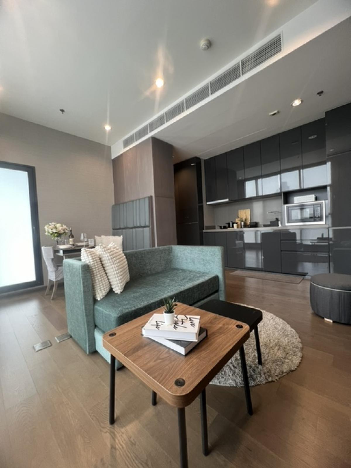 ให้เช่าคอนโดสาทร นราธิวาส : BRAND NEW UNIT FOR RENT @ THE DIPLOMAT SATHORN ZERO METRES FROM SURASAK SKYTRAIN