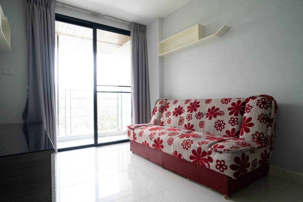 For SaleCondoSamut Prakan,Samrong : Condo for urgent sale, Abaconi Living ABAC Bangna, below appraisal price, suitable for investment, yield 7-8%, good location near the entrance to ABAC.