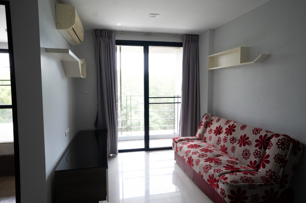 For SaleCondoSamut Prakan,Samrong : Condo for urgent sale, Abaconi Living ABAC Bangna, below appraisal price, suitable for investment, yield 7-8%, good location near the entrance to ABAC.