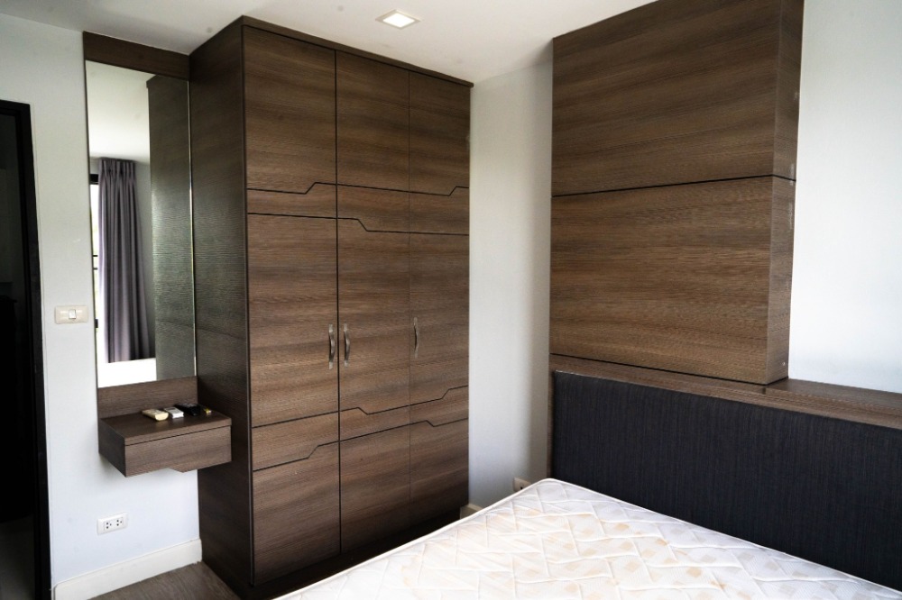 For SaleCondoSamut Prakan,Samrong : Condo for urgent sale, Abaconi Living ABAC Bangna, below appraisal price, suitable for investment, yield 7-8%, good location near the entrance to ABAC.