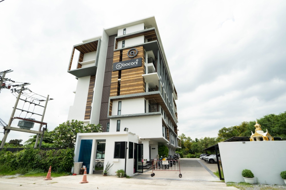 For SaleCondoSamut Prakan,Samrong : Condo for urgent sale, Abaconi Living ABAC Bangna, below appraisal price, suitable for investment, yield 7-8%, good location near the entrance to ABAC.