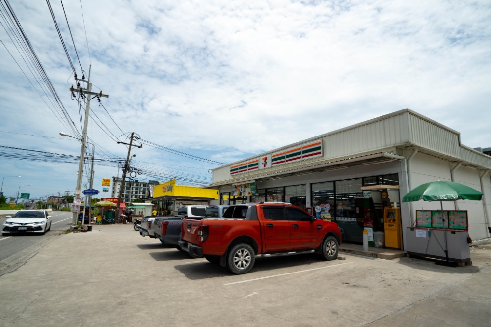 For SaleCondoSamut Prakan,Samrong : Condo for urgent sale, Abaconi Living ABAC Bangna, below appraisal price, suitable for investment, yield 7-8%, good location near the entrance to ABAC.