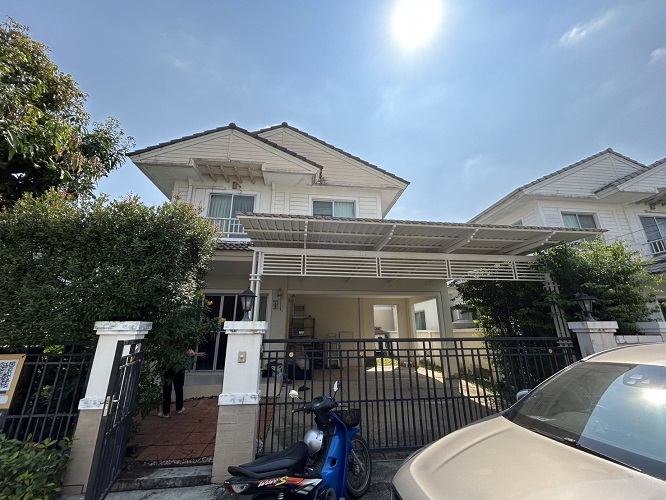 ให้เช่าบ้านบางแค เพชรเกษม : ให้เช่าบ้านนันทวัน  บ้านมีเฟอร์นิเจอร์พร้อมอยู่ ใกล้รถไฟฟ้าสถานีบางหว้า และ ใต้ดินบางหว้า 3 ห้องนอน 2 ห้องน้ำ