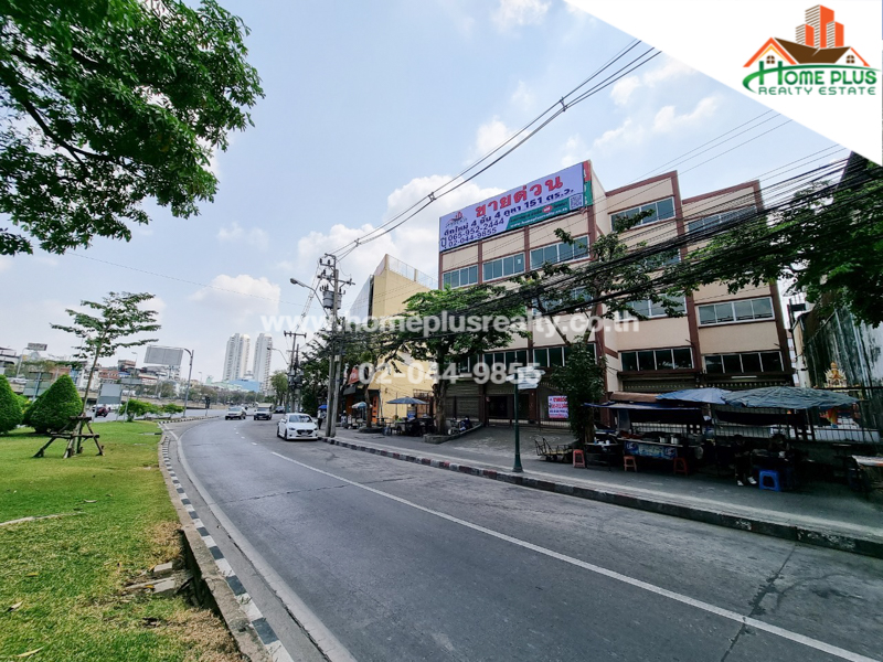 ขายอาคารพาณิชย์ปิ่นเกล้า จรัญสนิทวงศ์ : อาคารพาณิชย์ 4 ชั้นครึ่ง แยกอรุณอมรินทร์ ซอยสมเด็จพระปิ่นเกล้า11