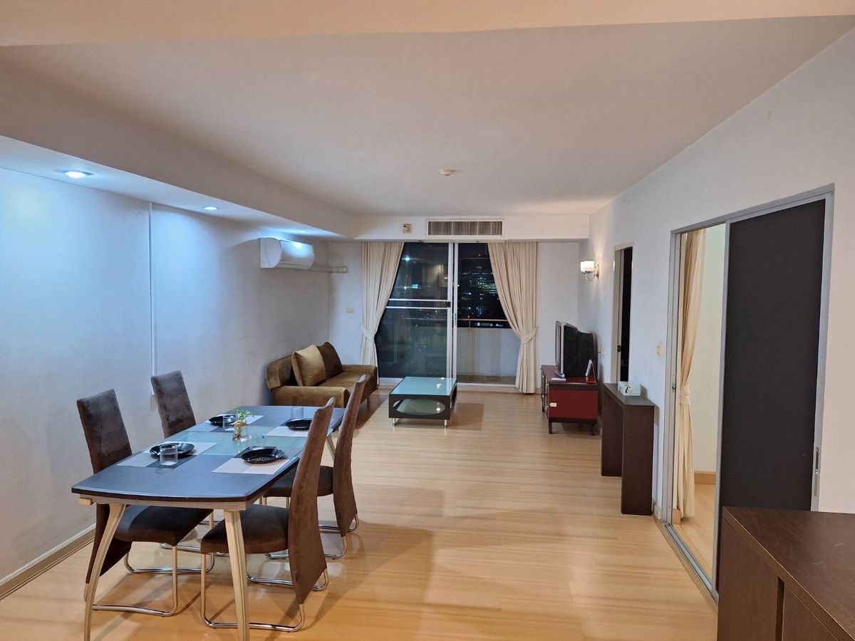 For SaleCondoKasetsart, Ratchayothin : For sale: 2 bedrooms, 2 bathrooms, 2 balconies, north facing