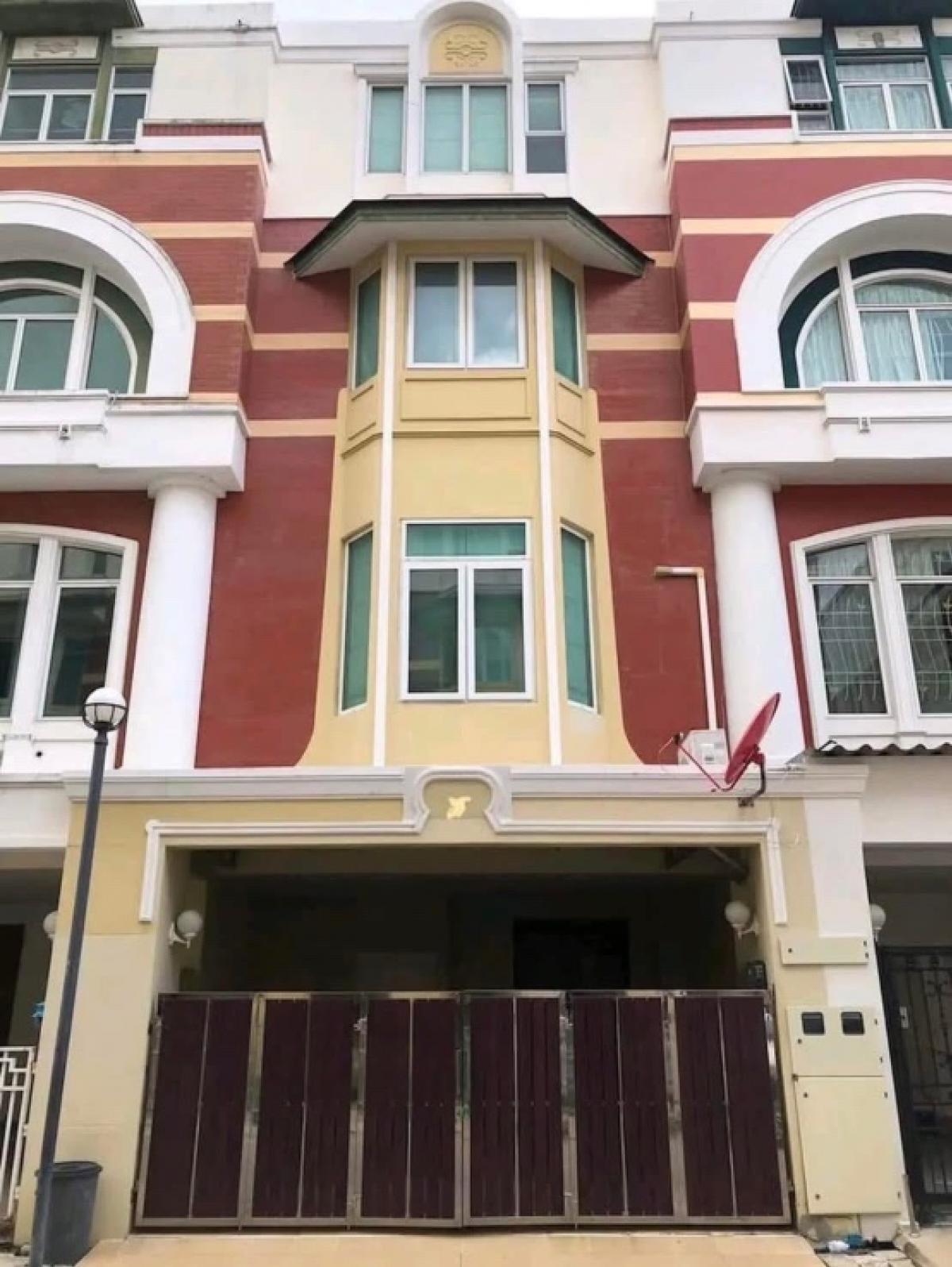 For RentHome OfficeOnnut, Udomsuk : Home Office for rent, Soi Udomsuk 39/1, Sukhumvit 103, parking for 3 cars, about 2 kilometers from the BTS, 30 baht for a motorcycle taxi for 5 minutes.