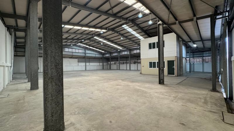 For RentWarehouseLadprao, Central Ladprao : Warehouse for rent, Soi Lat Phrao, size 840 sq m.