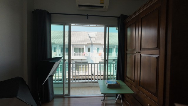 ขายทาวน์โฮมลาดกระบัง สุวรรณภูมิ : เดอะ เมทโทร พระราม9  ทาวน์เฮาส์ 3 ชั้น พร้อมอยู่ บ้านสวย ทำเลดี สังคมดี บรรยากาศร่มรื่น #ประเวศ #กรุงเทพกรีฑา #พระราม9 #เซ็นทรัลพระราม9