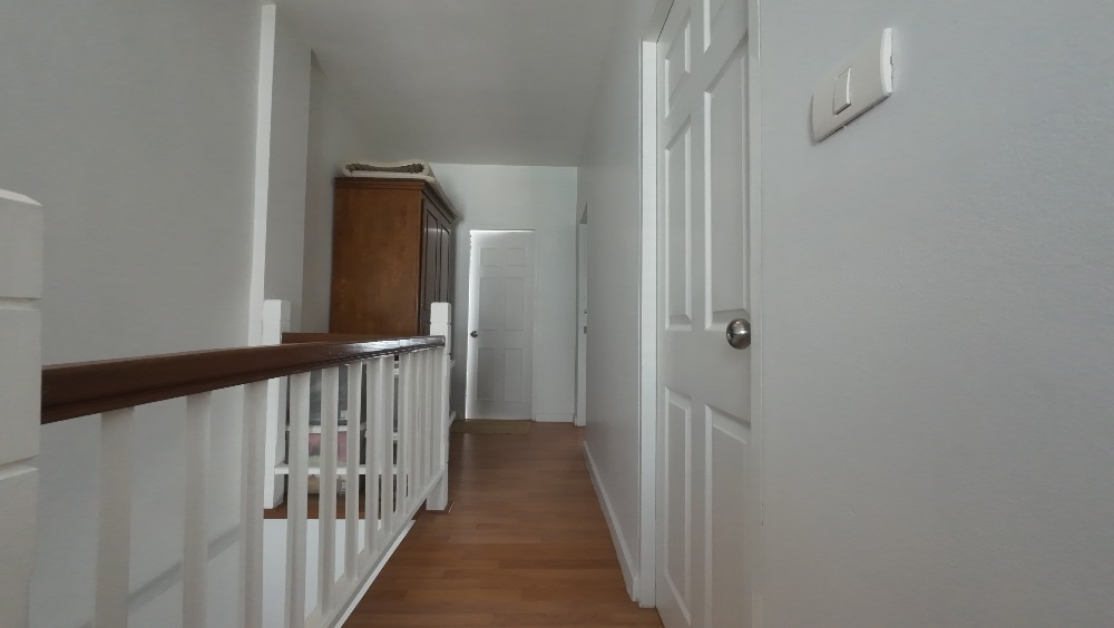 ขายทาวน์โฮมลาดกระบัง สุวรรณภูมิ : เดอะ เมทโทร พระราม9  ทาวน์เฮาส์ 3 ชั้น พร้อมอยู่ บ้านสวย ทำเลดี สังคมดี บรรยากาศร่มรื่น #ประเวศ #กรุงเทพกรีฑา #พระราม9 #เซ็นทรัลพระราม9