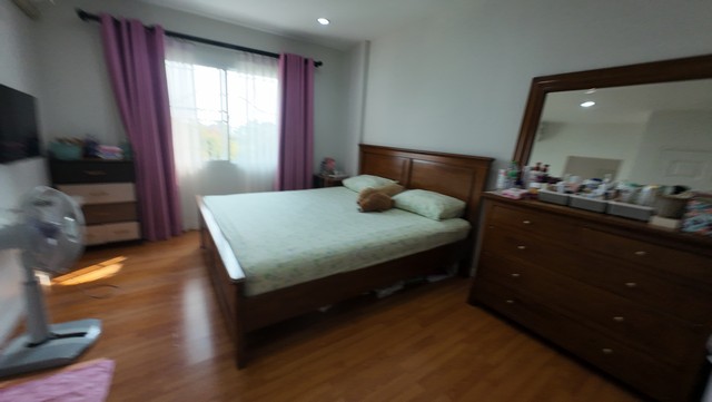 ขายทาวน์โฮมลาดกระบัง สุวรรณภูมิ : เดอะ เมทโทร พระราม9  ทาวน์เฮาส์ 3 ชั้น พร้อมอยู่ บ้านสวย ทำเลดี สังคมดี บรรยากาศร่มรื่น #ประเวศ #กรุงเทพกรีฑา #พระราม9 #เซ็นทรัลพระราม9