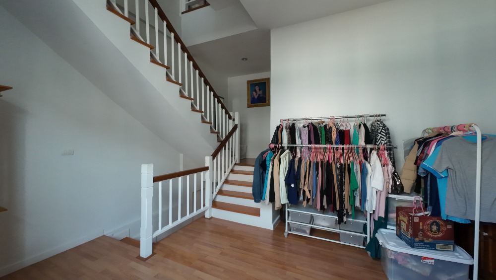 ขายทาวน์โฮมลาดกระบัง สุวรรณภูมิ : เดอะ เมทโทร พระราม9  ทาวน์เฮาส์ 3 ชั้น พร้อมอยู่ บ้านสวย ทำเลดี สังคมดี บรรยากาศร่มรื่น #ประเวศ #กรุงเทพกรีฑา #พระราม9 #เซ็นทรัลพระราม9