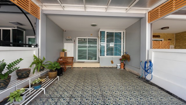 ขายทาวน์โฮมลาดกระบัง สุวรรณภูมิ : เดอะ เมทโทร พระราม9  ทาวน์เฮาส์ 3 ชั้น พร้อมอยู่ บ้านสวย ทำเลดี สังคมดี บรรยากาศร่มรื่น #ประเวศ #กรุงเทพกรีฑา #พระราม9 #เซ็นทรัลพระราม9