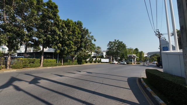 ขายทาวน์โฮมลาดกระบัง สุวรรณภูมิ : เดอะ เมทโทร พระราม9  ทาวน์เฮาส์ 3 ชั้น พร้อมอยู่ บ้านสวย ทำเลดี สังคมดี บรรยากาศร่มรื่น #ประเวศ #กรุงเทพกรีฑา #พระราม9 #เซ็นทรัลพระราม9