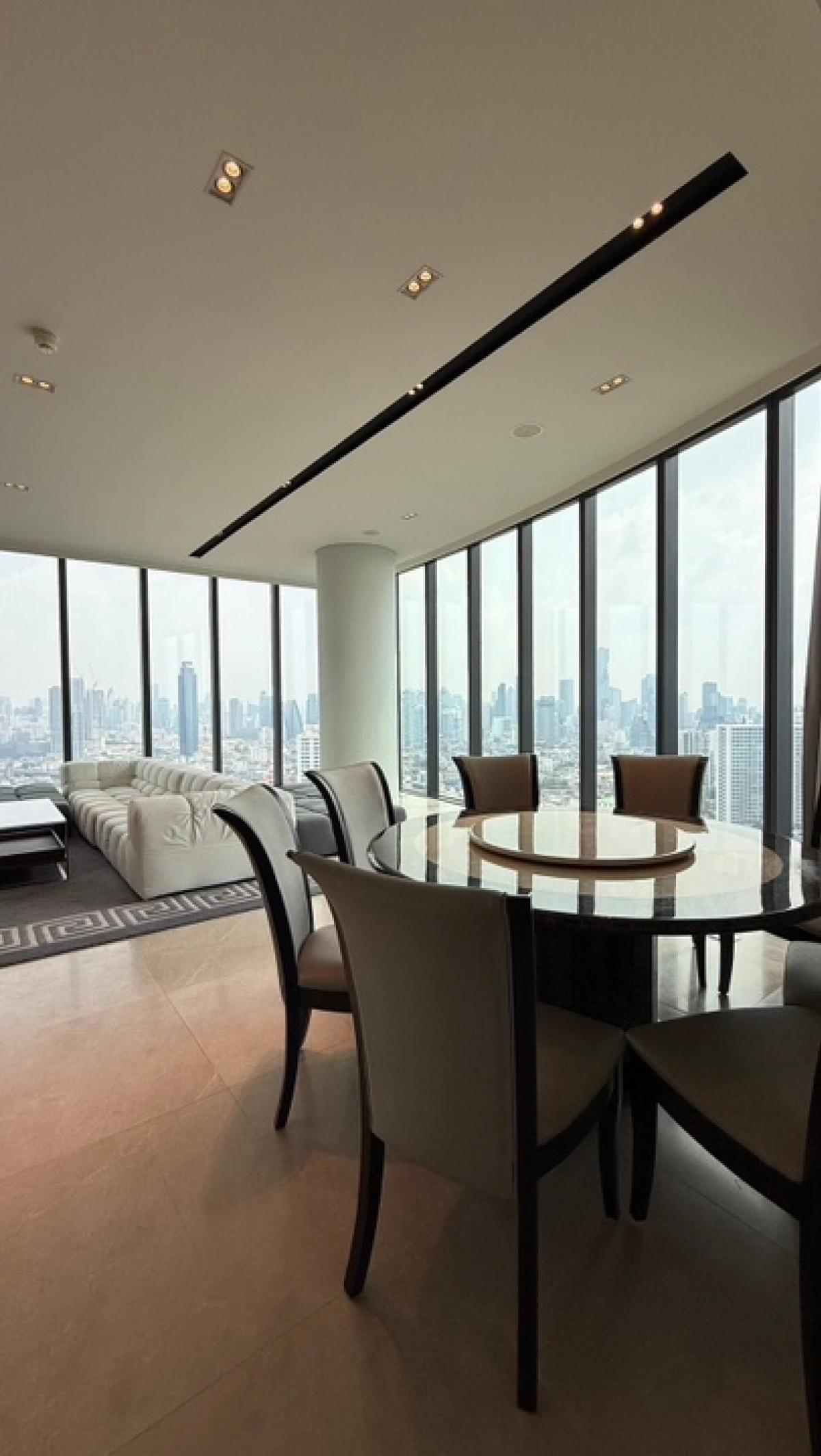 ขายคอนโดวงเวียนใหญ่ เจริญนคร : ▲ Banyan Tree Residences ▲ 248 sq.m. | 3 Bedrooms 4 Bathrooms | High floor