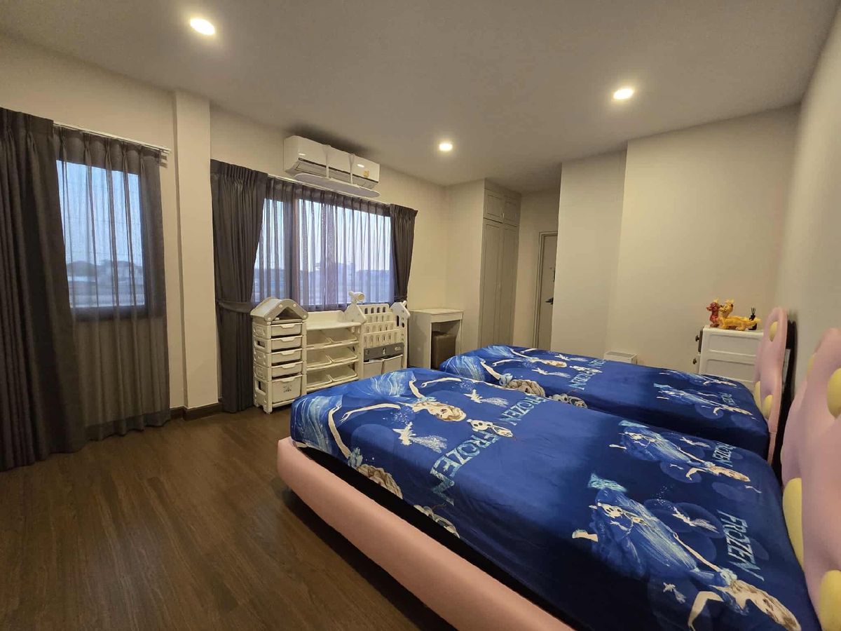 For RentHousePattanakan, Srinakarin : Rent a detached house The City The City Rama 9 - Krungthep Kreetha