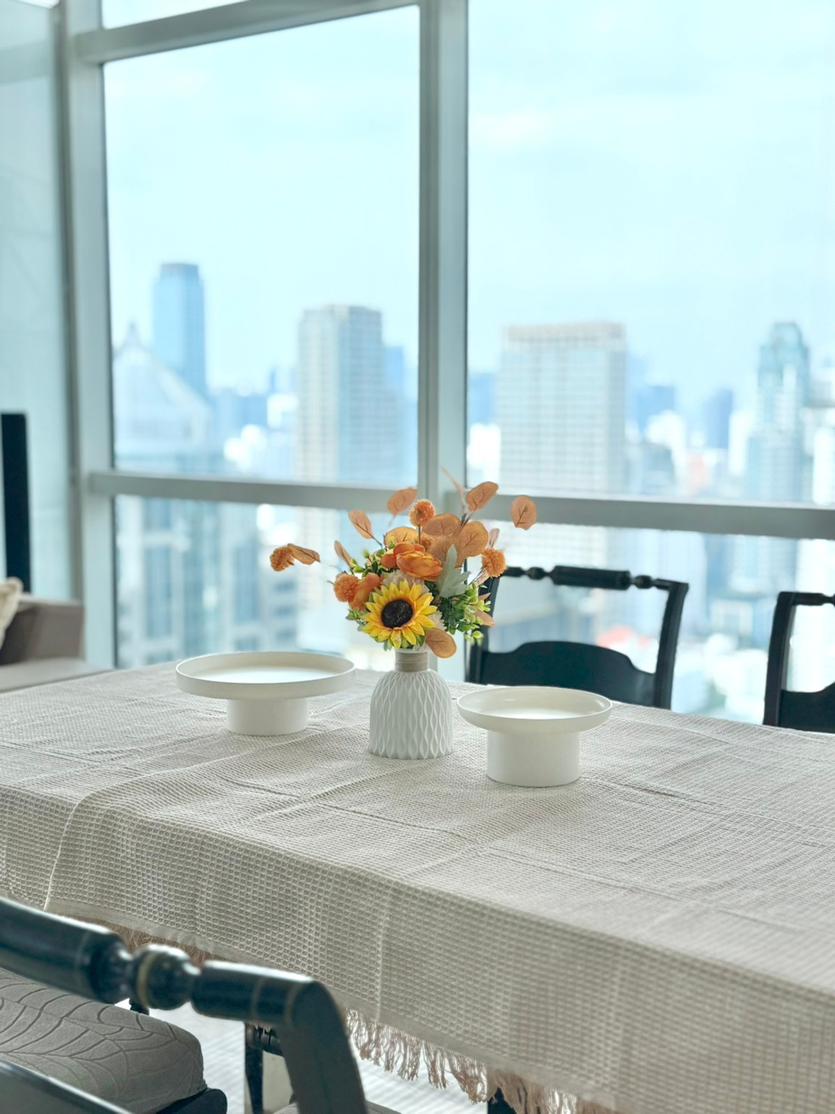 ให้เช่าคอนโดวิทยุ ชิดลม หลังสวน : Athenee Residence: 2bed 2bath+ maid 132.38sqm. 120,000/mth Am: 0849429988