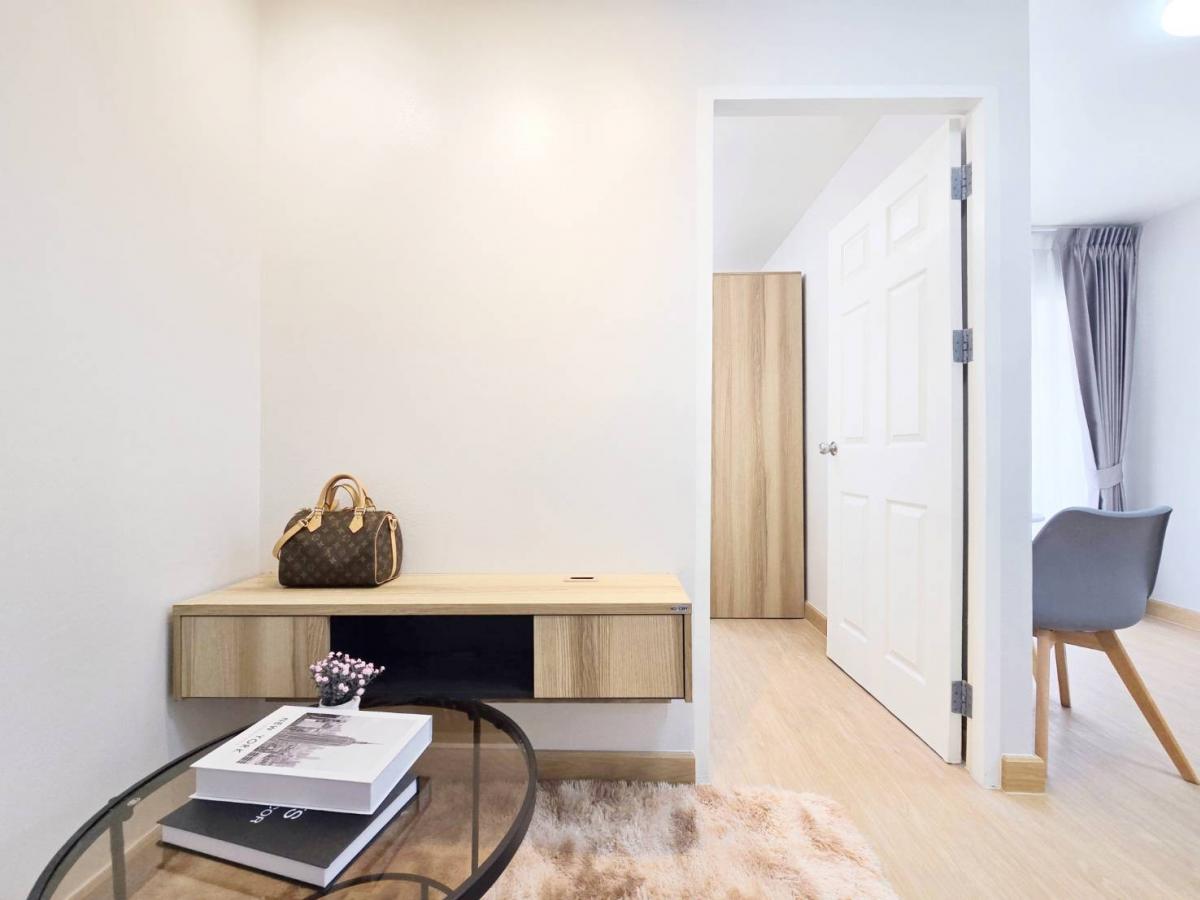 ขายคอนโดเสรีไทย-นิด้า : 📍 ทำเลปัง ใกล้เดอะมอลล์ บางกะปิ ช้อปปิ้งง่ายๆ แค่เดินออกมาไม่กี่นาทีก็ถึงห้าง ครบจบในที่เดียว! 👉อัสสกาญจน์เพลส🌳