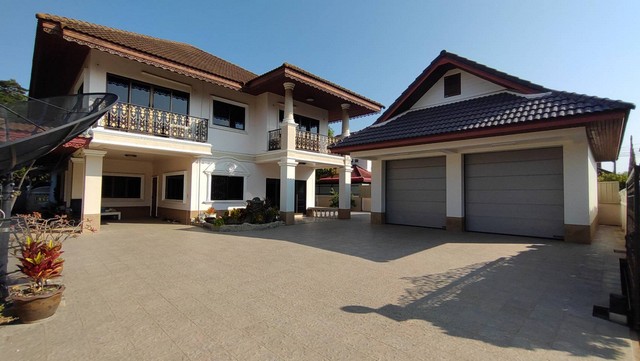 For SaleHouseChiang Mai : Luxury Corner House in Fa Ham, Chiang Mai