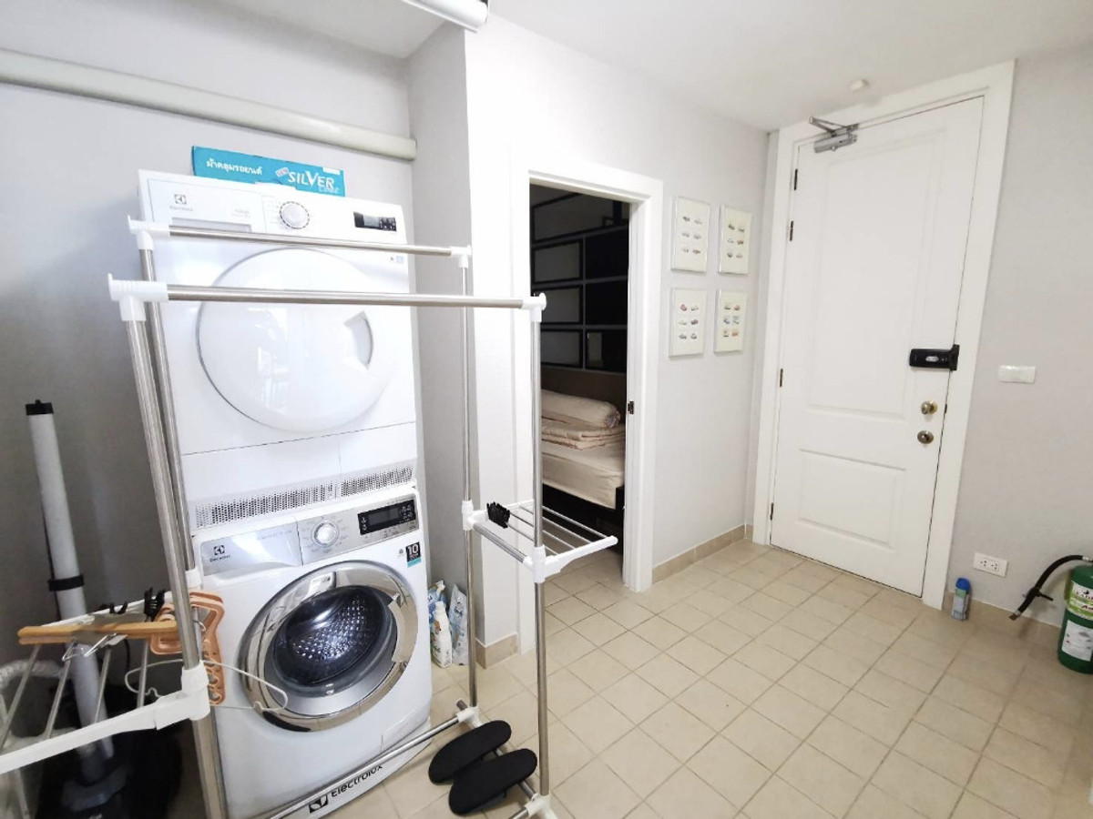 ให้เช่าคอนโดวิทยุ ชิดลม หลังสวน : Athenee Residence: 2bed 2bath+ maid 132.38sqm. 120,000/mth Am: 0849429988