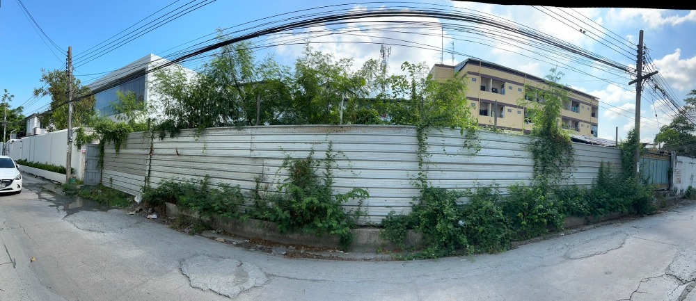 For SaleLandOnnut, Udomsuk : Land for sale 110 square wah, Soi Pridi 14, separate 12, near Phra Khanong BTS
