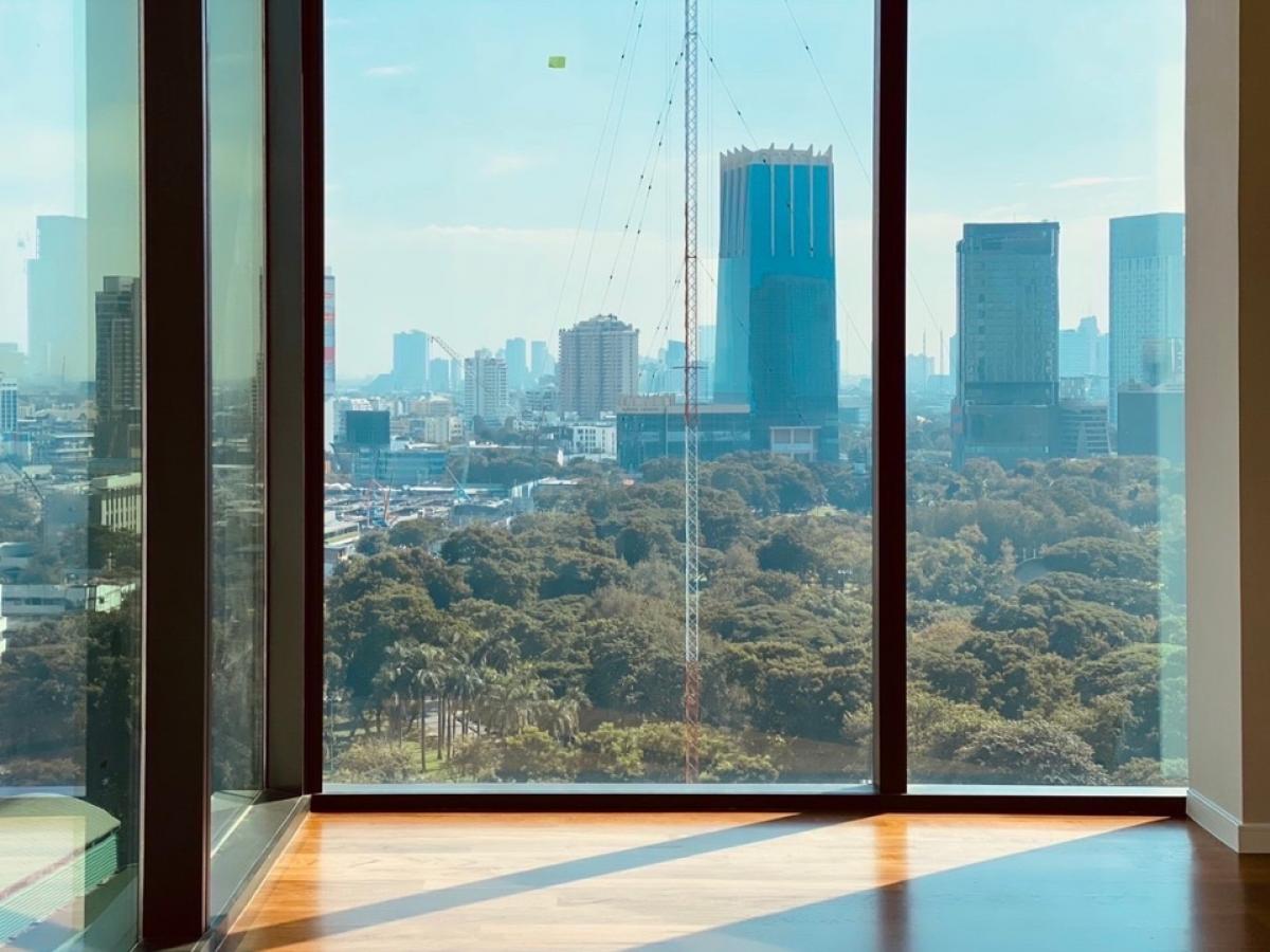 For SaleCondoWitthayu, Chidlom, Langsuan, Ploenchit : Sindhorn Tonson 2 bedroom 106sqm with amazing Lumpini Park view for sale only 48mb please contact 0816878954