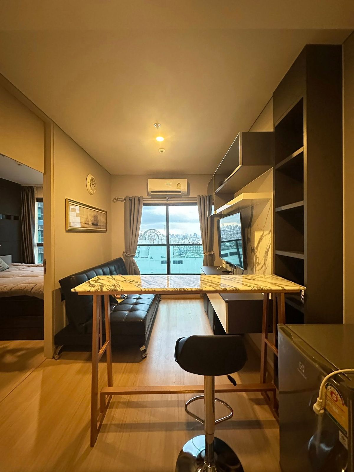 ให้เช่าคอนโดพระราม 9 เพชรบุรีตัดใหม่ RCA : 🔥 คอนโดห้อง 1 bedroom ! Lumpini Suite เพชรบุรีตัดใหม่-มักกะสัน  💥 ราคาเช่าสุดคุ้ม 15,900 บาท พร้อมอยู่ !