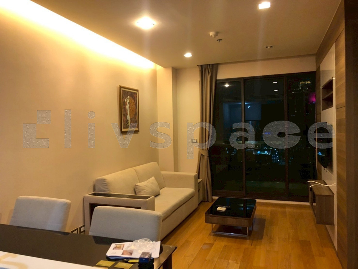For RentCondoSathorn, Narathiwat : ▚ LI116ツ FOR RENT: The Address Sathorn 1BR 57sqm. 35K ✨ Stunning River View, High Floor, Extra Large Unit & Top-Tier Security 🏙️