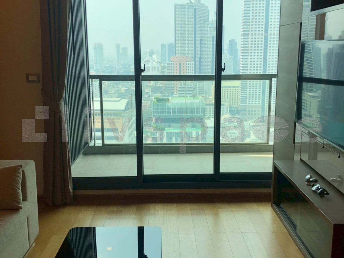 For RentCondoSathorn, Narathiwat : ▚ LI116ツ FOR RENT: The Address Sathorn 1BR 57sqm. 35K ✨ Stunning River View, High Floor, Extra Large Unit & Top-Tier Security 🏙️