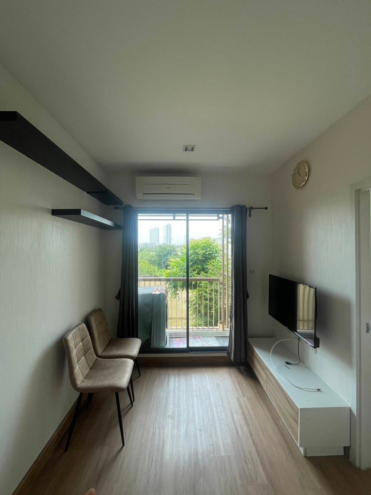 For RentCondoChaengwatana, Muangthong : Beautiful room, good view, fitness with short layers, washing machines