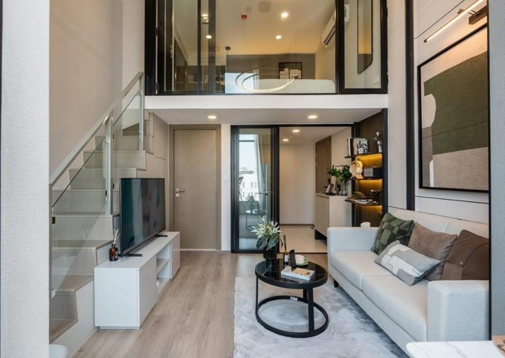 For SaleCondoOnnut, Udomsuk : Knightsbridge Space Sukhumvit - Rama 4, a new premium condo on Rama 4 Road, near Sukhumvit Road, near BTS Phra Khanong, starting at 4.99 million baht.