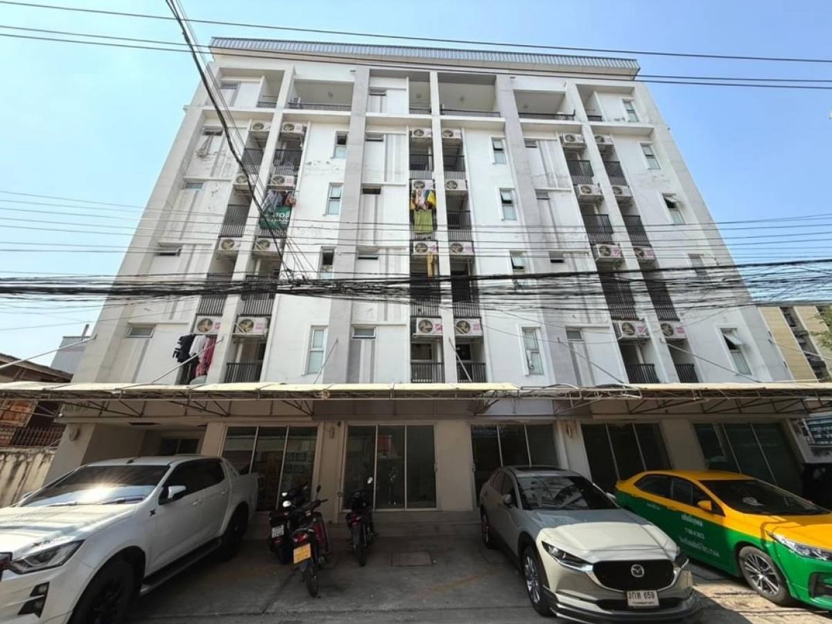 For SaleHotel&Apartment BusinessOnnut, Udomsuk : Apartment for sale, good price, strong structure, including 59 rooms, renovated, making beautiful profits, Soi Pridi Phanomyong, Sukhumvit 71, Watthana, Bangkok, 126.9 square wah.