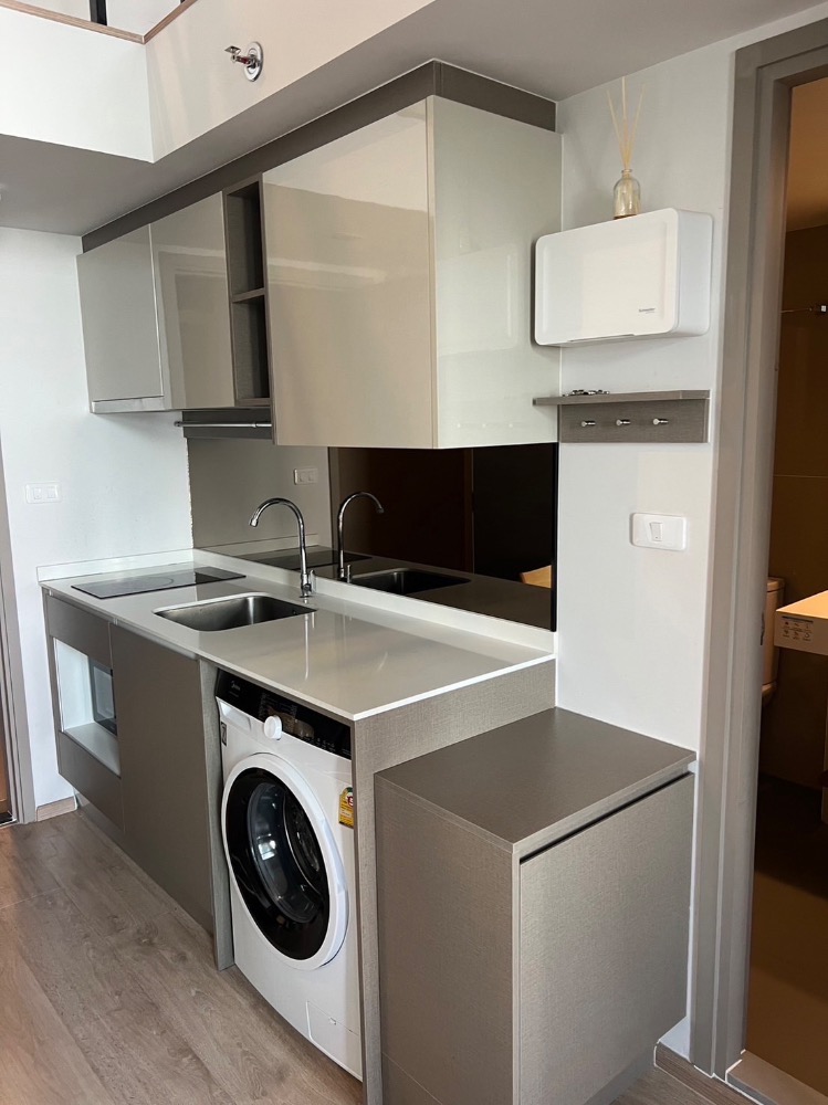 For RentCondoRama9, Petchburi, RCA : Condo for rent IDEO RAMA9-ASOKE, a new condo, ready to be near MRT Rama 9, convenient to travel !!