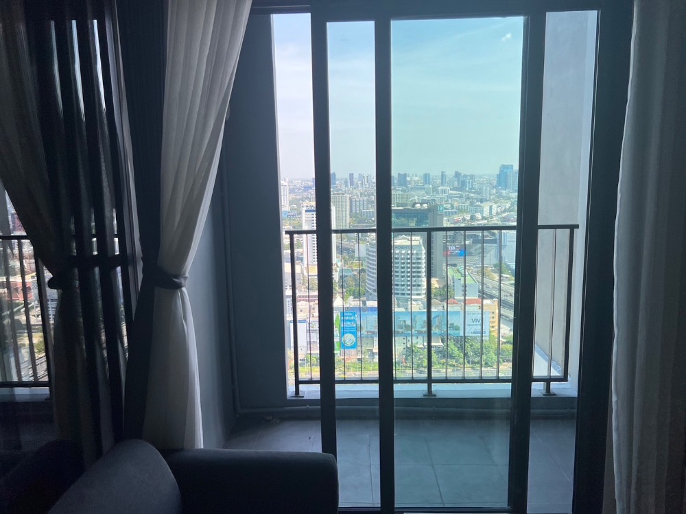 For RentCondoRama9, Petchburi, RCA : Condo for rent IDEO RAMA9-ASOKE, a new condo, ready to be near MRT Rama 9, convenient to travel !!