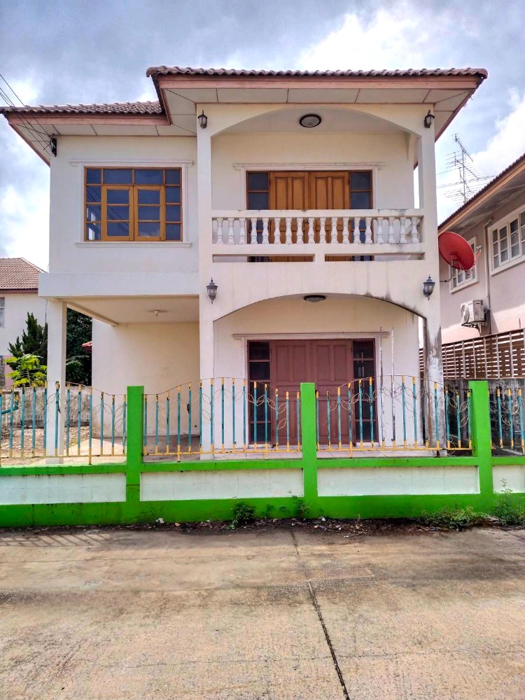 For SaleHouseAyutthaya : For Sale: Single House in Ayutthaya, Rojana Garden Home, Uthai District Rojana Garden Home Ayutthaya 55.7 sq. wah, 3 bedrooms, 3 bathrooms Lowest price: 2.69 million baht
